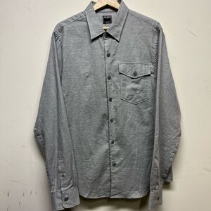 Men's Gray Button-Up Shirt
